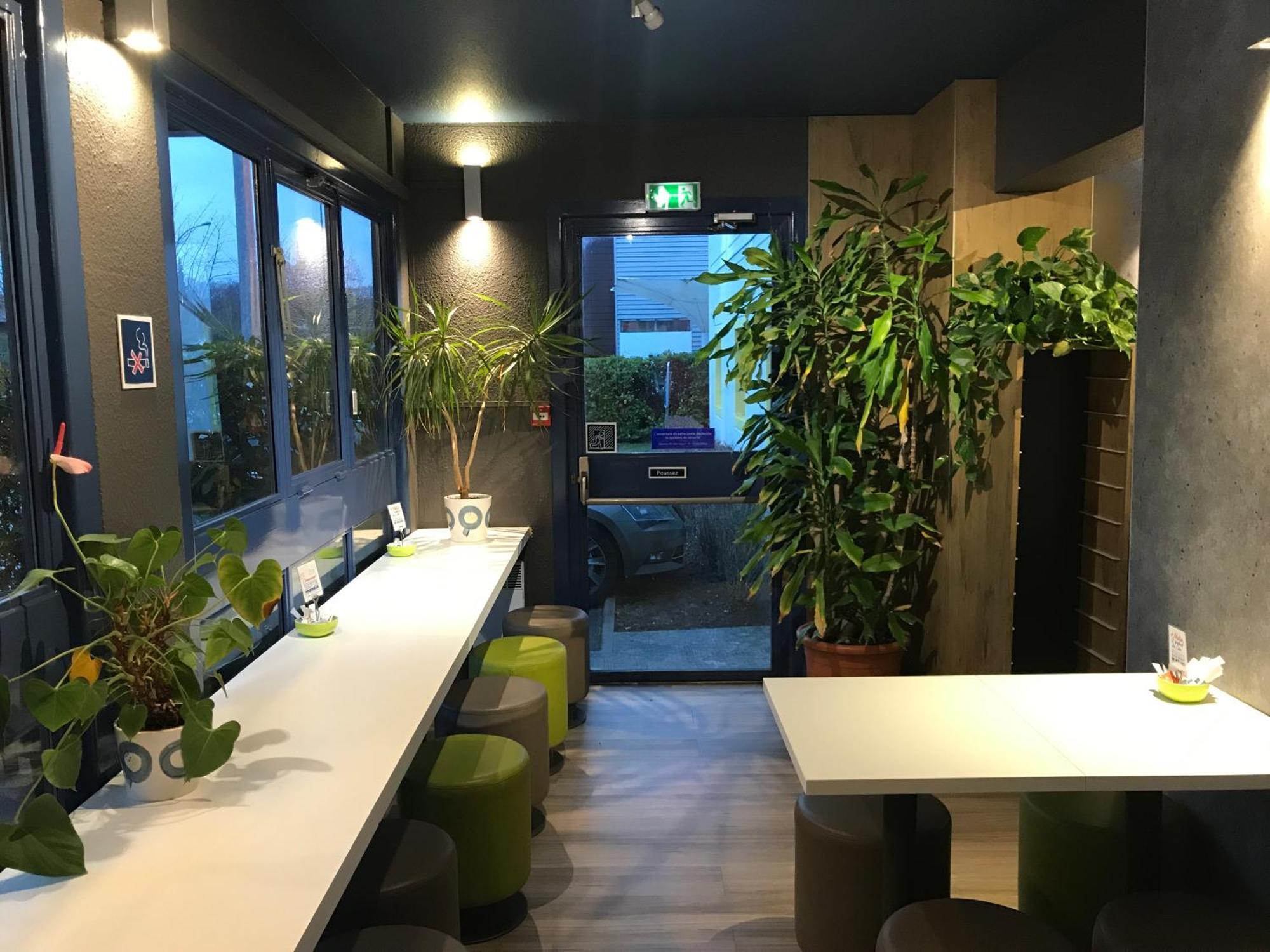 亚当岛宜必思酒店 LʼIsle-Adam 外观 照片